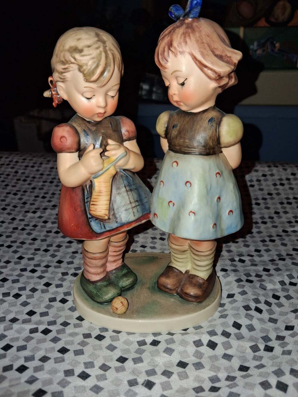 Vintage Goebel Hummel “Knitting Lesson” Excellent Condition